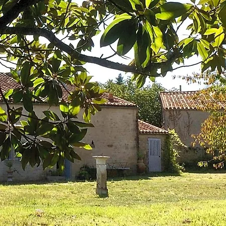 Bed & Breakfast Logis De La Touche